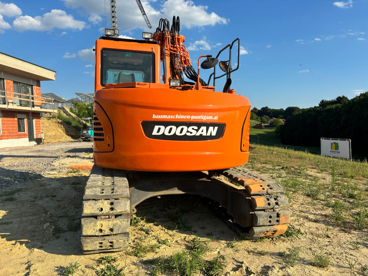حفار زحاف DOOSAN DX 140 LCR-3: صورة 6