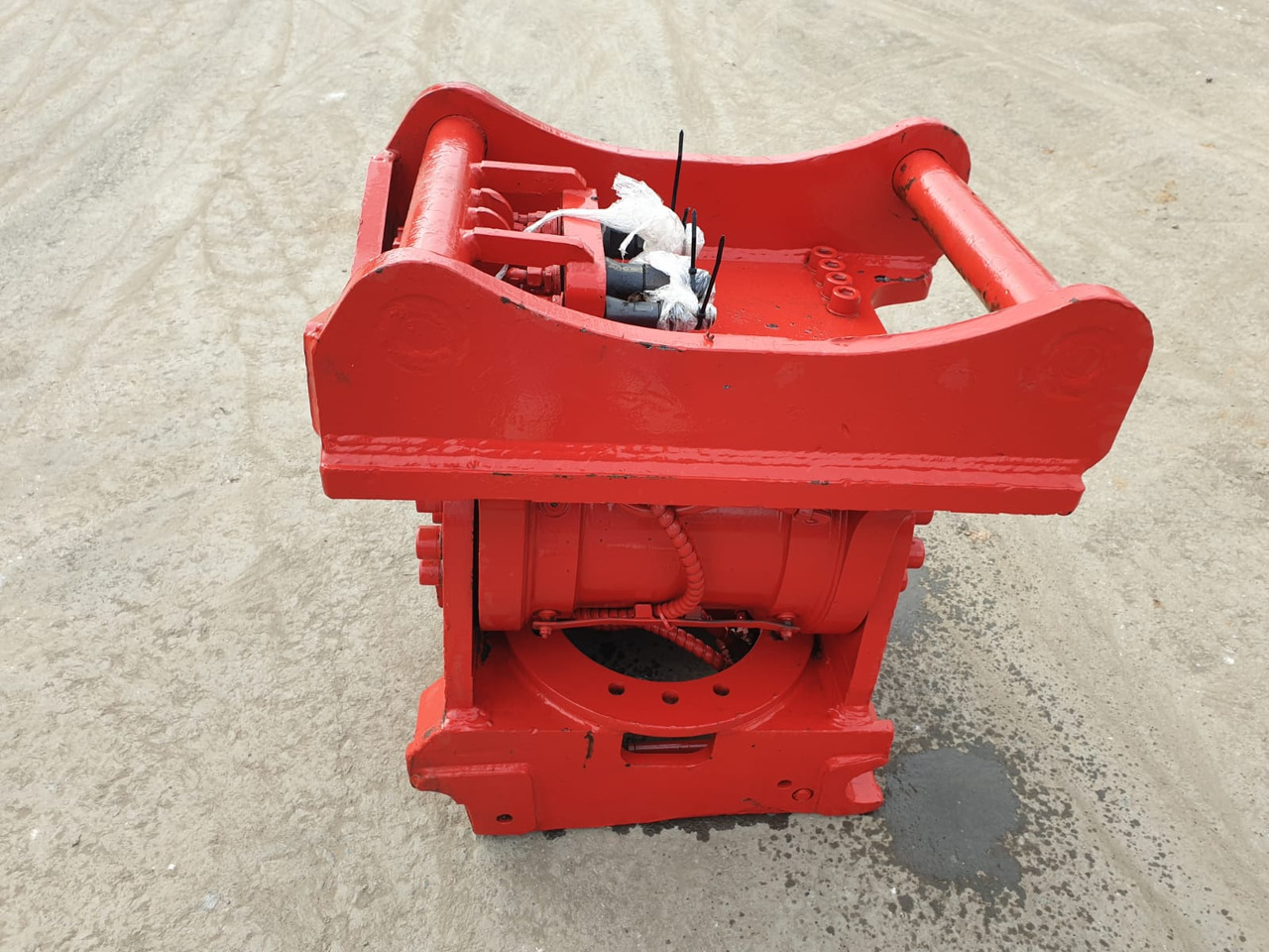 Geel - قارنة توصيل هيدروليكي - حفار زحاف: صورة 3 Geel - قارنة توصيل هيدروليكي - حفار زحاف: صورة 3