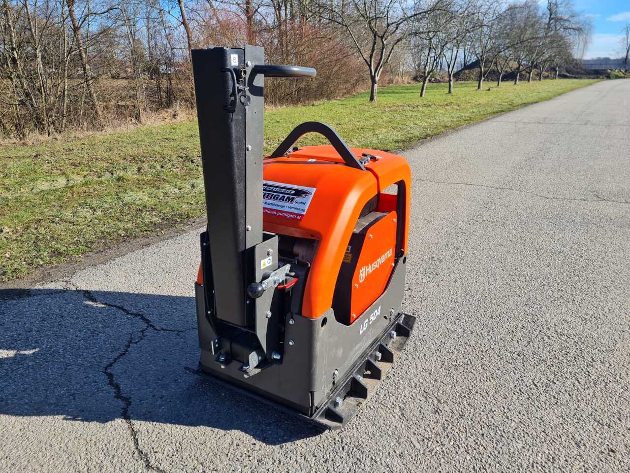 Husqvarna LG 504 - لوحة اهتزازية: صورة 3 Husqvarna LG 504 - لوحة اهتزازية: صورة 3
