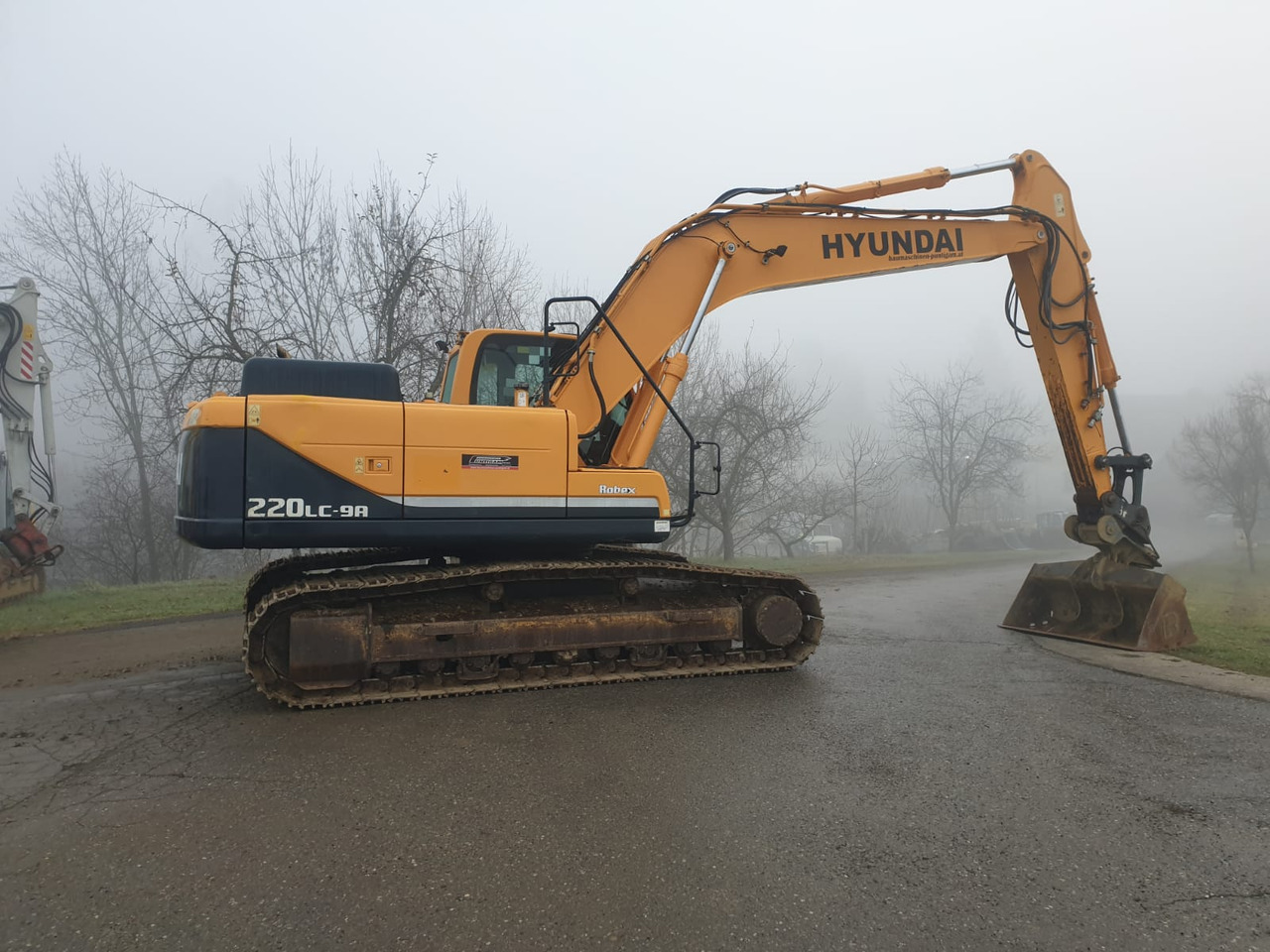 Hyundai R 220 LC-9A - حفار زحاف: صورة 2 Hyundai R 220 LC-9A - حفار زحاف: صورة 2