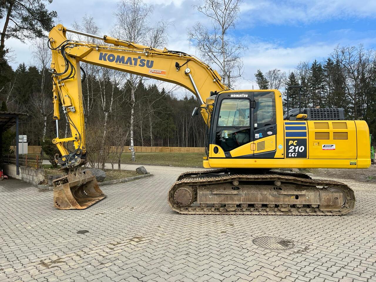 KOMATSU PC 210 LCI-11 - حفار زحاف: صورة 1 KOMATSU PC 210 LCI-11 - حفار زحاف: صورة 1