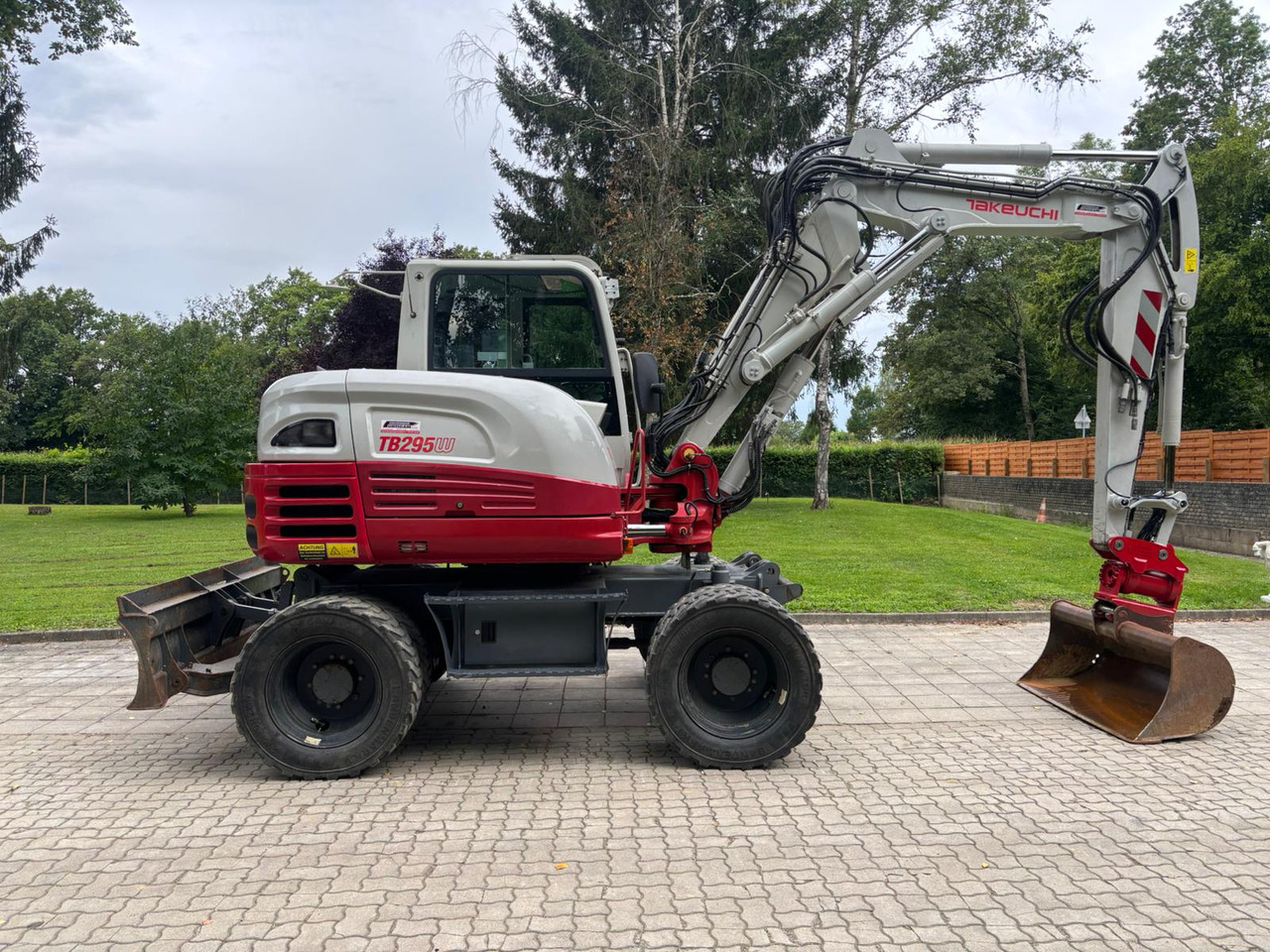 TAKEUCHI TB 295 W - حفارة دولاب: صورة 2 TAKEUCHI TB 295 W - حفارة دولاب: صورة 2