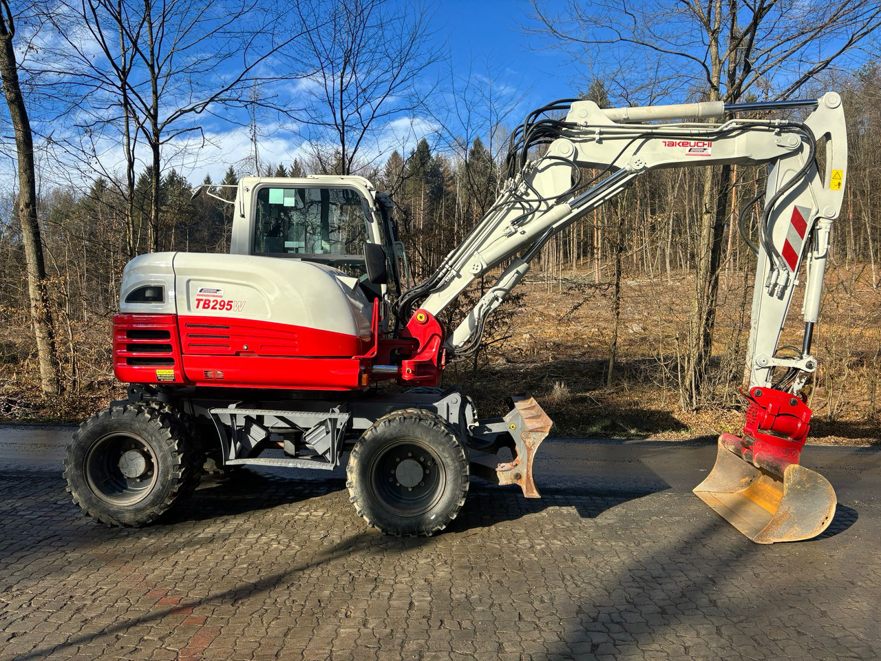 Takeuchi TB 295 W - حفارة دولاب: صورة 2 Takeuchi TB 295 W - حفارة دولاب: صورة 2