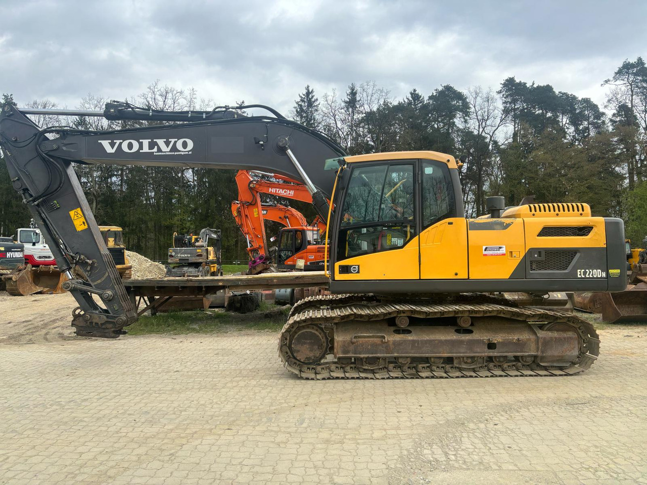Volvo EC 220 DN - حفار زحاف: صورة 1 Volvo EC 220 DN - حفار زحاف: صورة 1