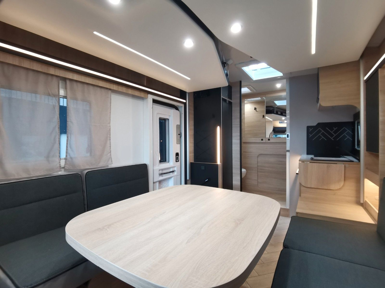 موتر هوم شبه متكامل Chausson 630 TITANIUM / - 2026 - / EINZEL. - HUBBETTEN: صورة 15