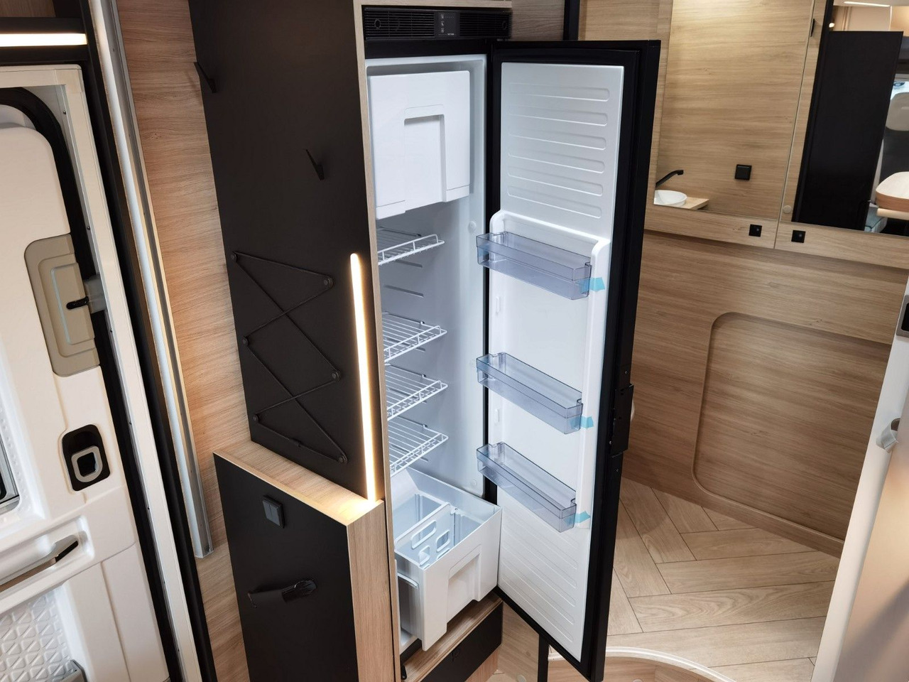 موتر هوم شبه متكامل Chausson 630 TITANIUM / - 2026 - / EINZEL. - HUBBETTEN: صورة 22