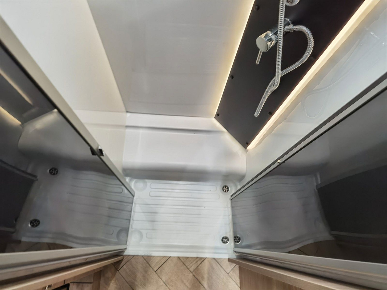 Chausson 797 TITANIUM / - 2026 - / 4.1T. / EINZELBETTEN Chausson 797 TITANIUM / - 2026 - / 4.1T. / EINZELBETTEN: صورة 23
