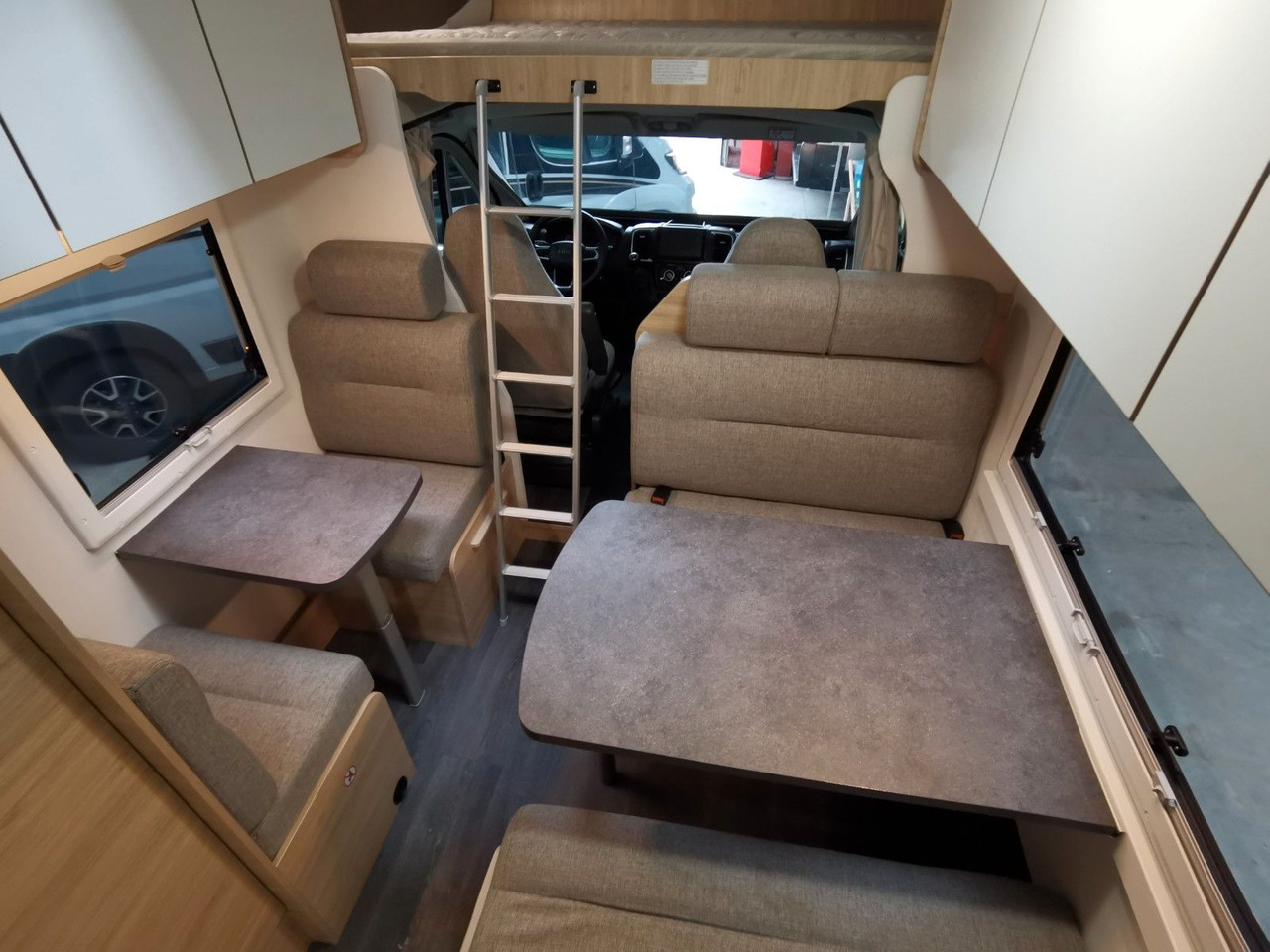 موتر هوم سقف عالي Chausson C 656 FIRST LINE /-2025- / 140PS / ETAGENBETTEN: صورة 16