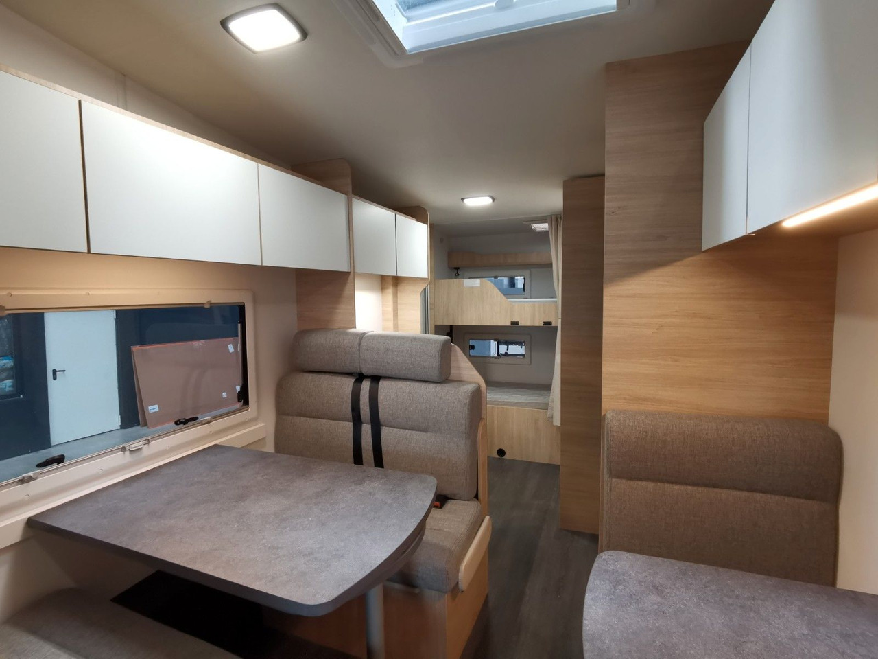 موتر هوم سقف عالي Chausson C 656 FIRST LINE /-2025- / 140PS / ETAGENBETTEN: صورة 15