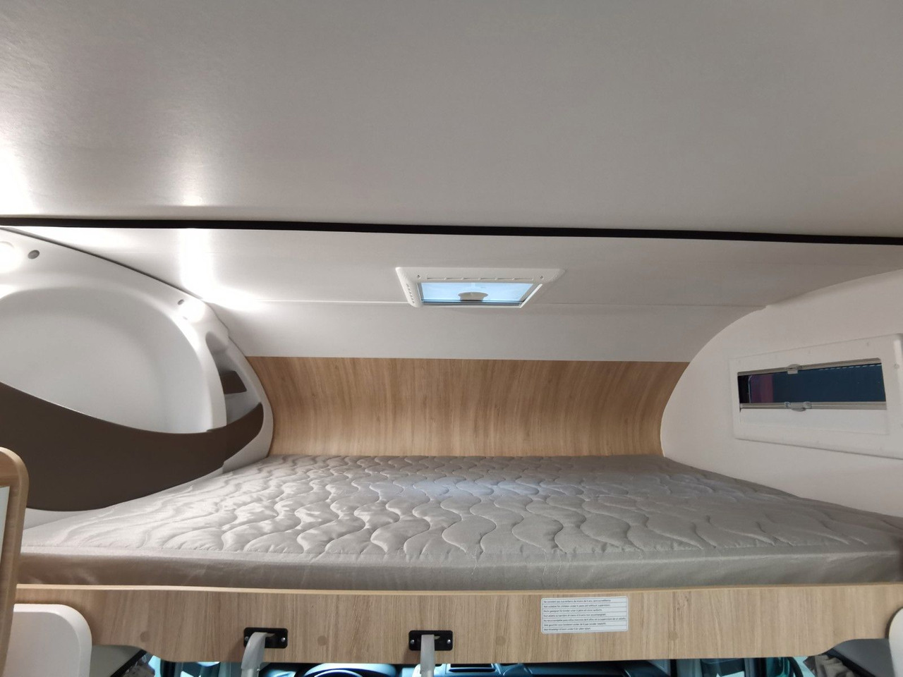 موتر هوم سقف عالي Chausson C 656 FIRST LINE /-2025- / 140PS / ETAGENBETTEN: صورة 23