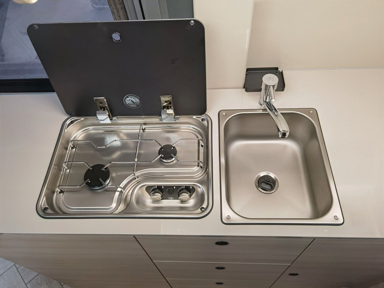 كرفان فان Chausson V594 FIRST LINE/ -2026- / 140PS / ZUBEHÖR -PAKET: صورة 16 كرفان فان Chausson V594 FIRST LINE/ -2026- / 140PS / ZUBEHÖR -PAKET: صورة 16