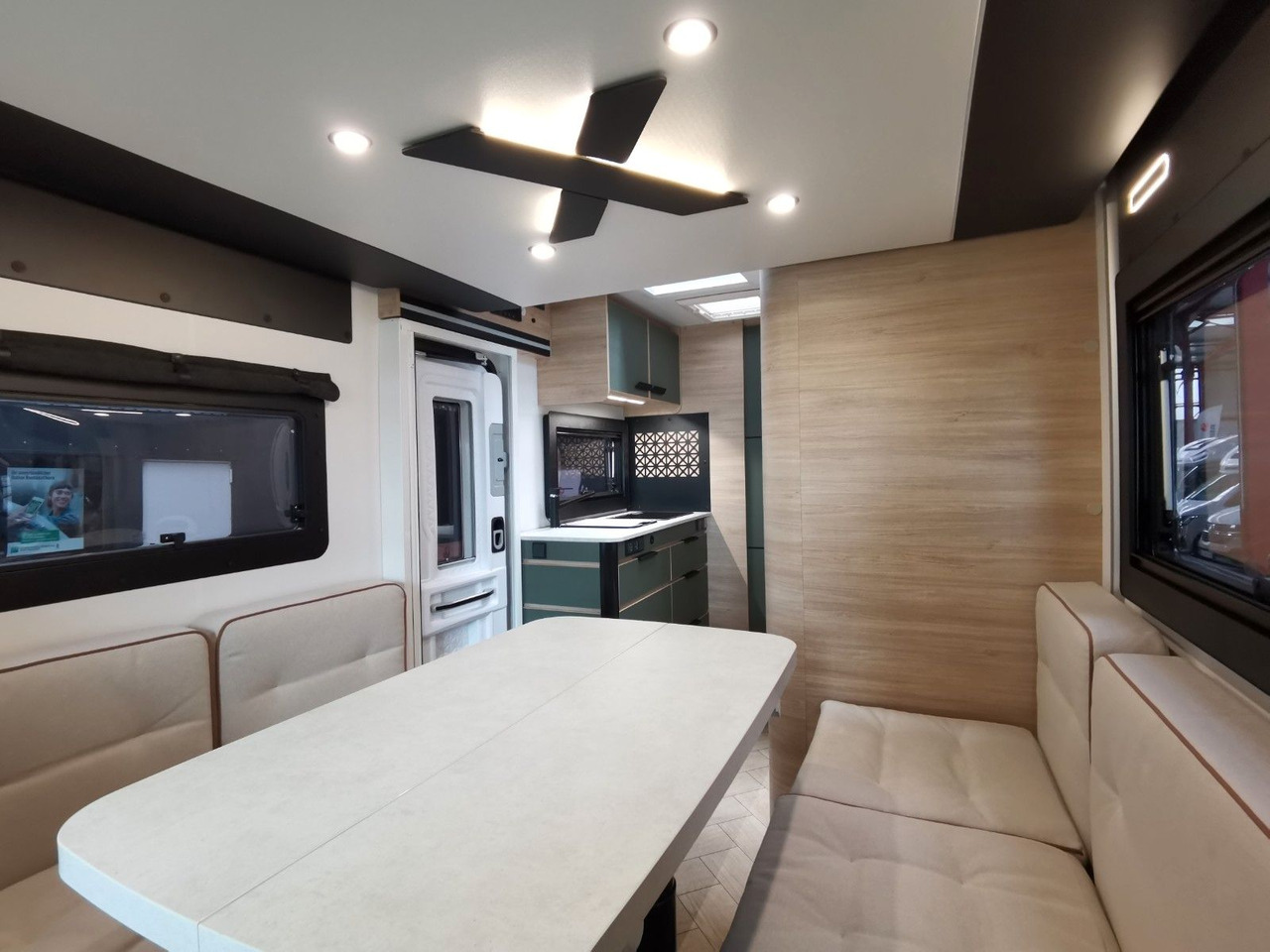 موتر هوم شبه متكامل Chausson X 650 EXCLUSIVE LINE / - 2025 - / XXL - HUBBETT: صورة 13 موتر هوم شبه متكامل Chausson X 650 EXCLUSIVE LINE / - 2025 - / XXL - HUBBETT: صورة 13