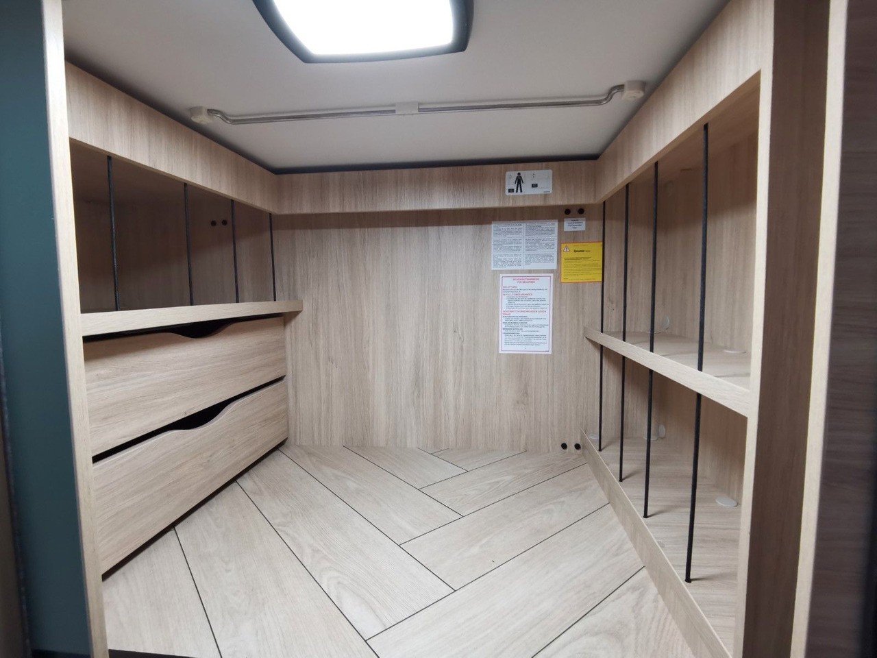 موتر هوم شبه متكامل Chausson X 650 EXCLUSIVE LINE / - 2025 - / XXL - HUBBETT: صورة 24 موتر هوم شبه متكامل Chausson X 650 EXCLUSIVE LINE / - 2025 - / XXL - HUBBETT: صورة 24