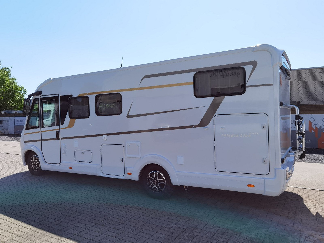 Eura Mobil INTEGRA LINE 720 EF / 180PS-9G 40H /EINZELBETTEN - موتر هوم متكامل: صورة 5 Eura Mobil INTEGRA LINE 720 EF / 180PS-9G 40H /EINZELBETTEN - موتر هوم متكامل: صورة 5