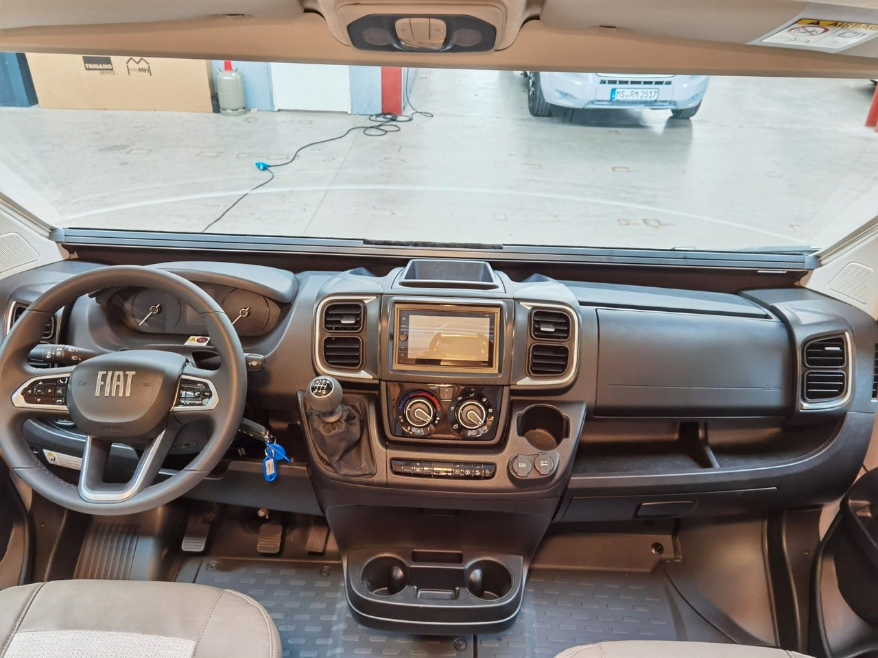 موتر هوم شبه متكامل Eura Mobil PROFILA T 695 EB / MODELL 2026 / EINZELBETTEN: صورة 13