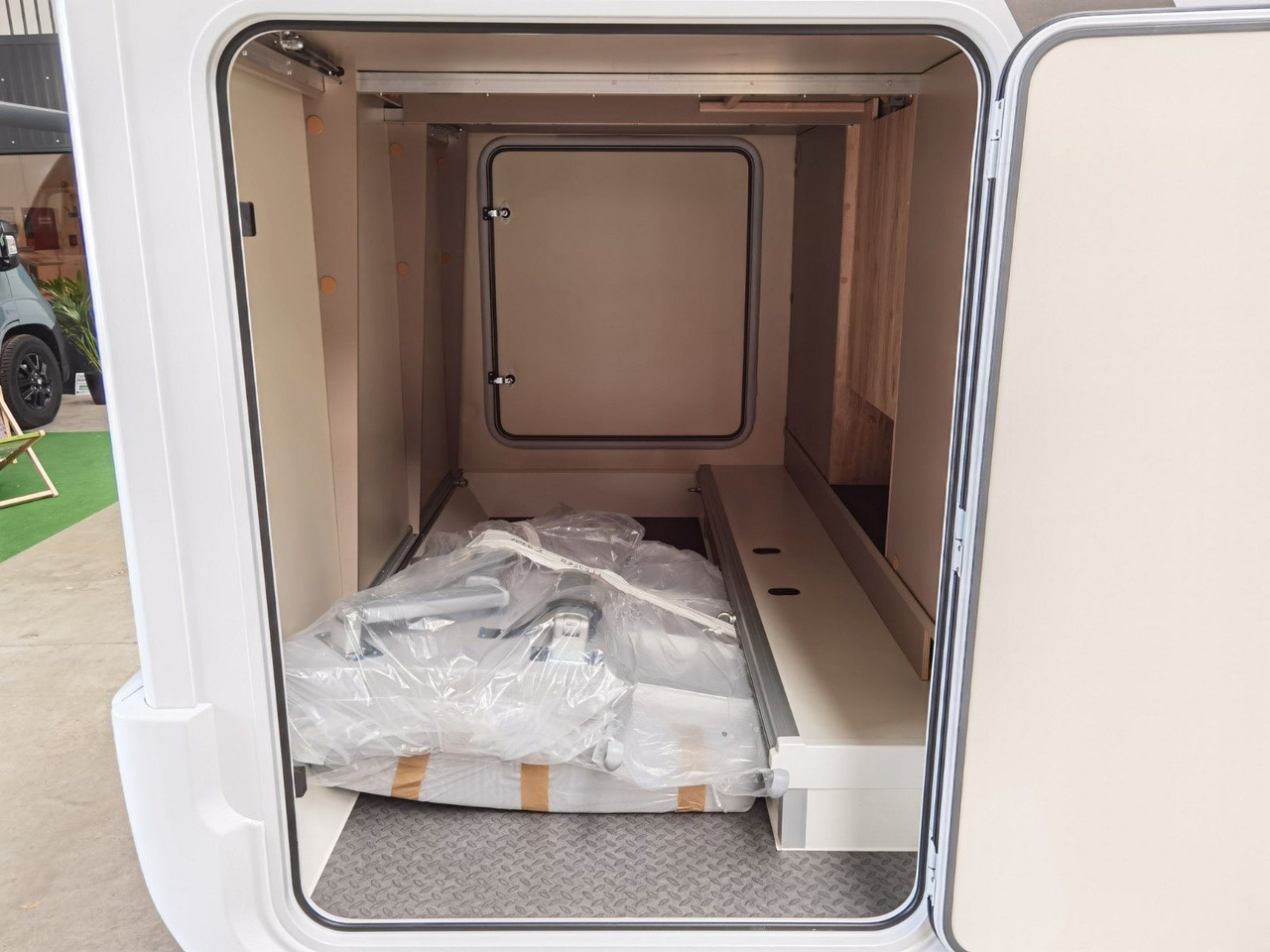 موتر هوم شبه متكامل Eura Mobil PROFILA T 695 EB / MODELL 2026 / EINZELBETTEN: صورة 11