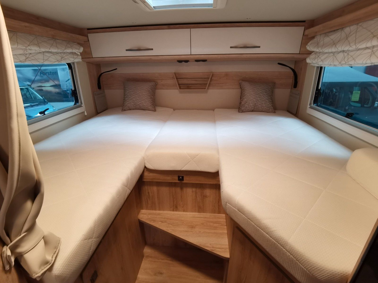 موتر هوم شبه متكامل Eura Mobil PROFILA T 695 EB / MODELL 2026 / EINZELBETTEN: صورة 20