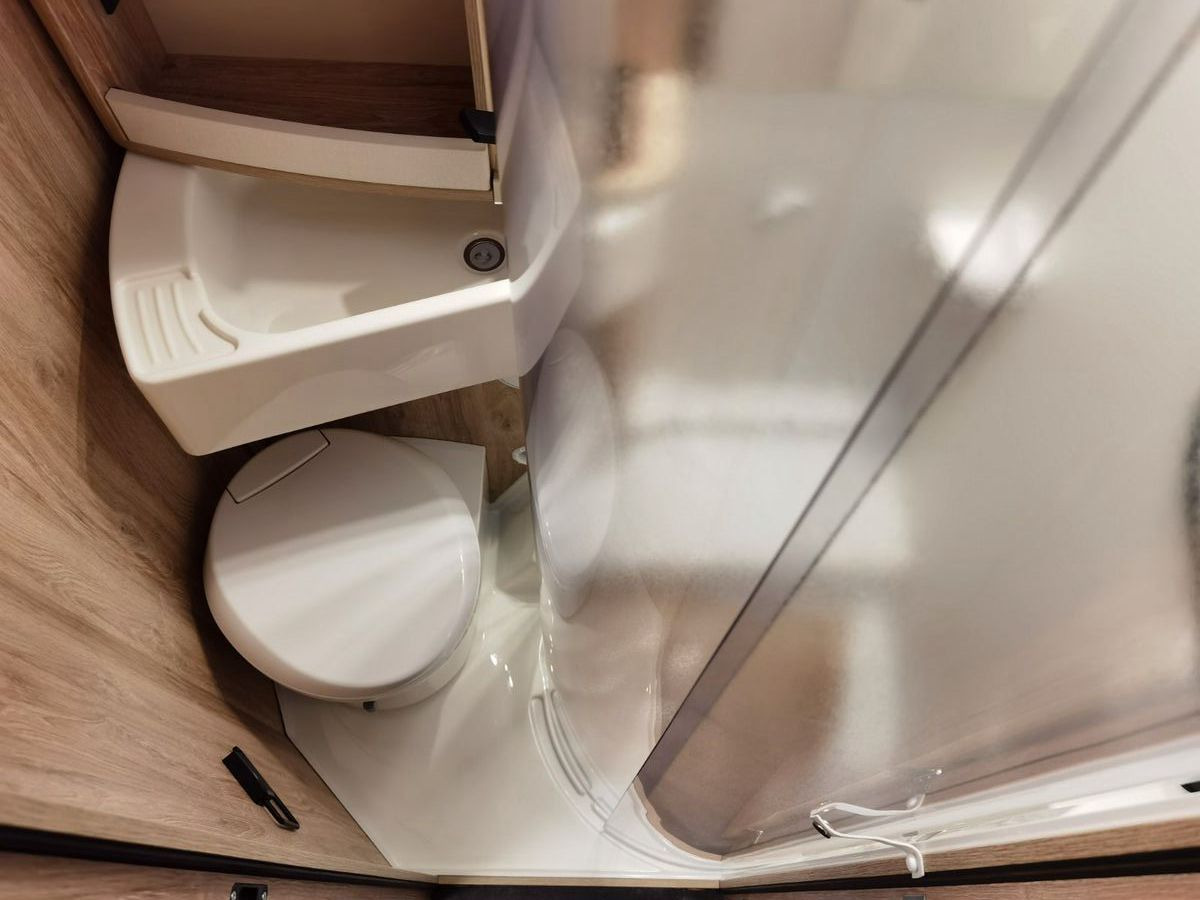 موتر هوم شبه متكامل Eura Mobil PROFILA T 695 EB / MODELL 2026 / EINZELBETTEN: صورة 24