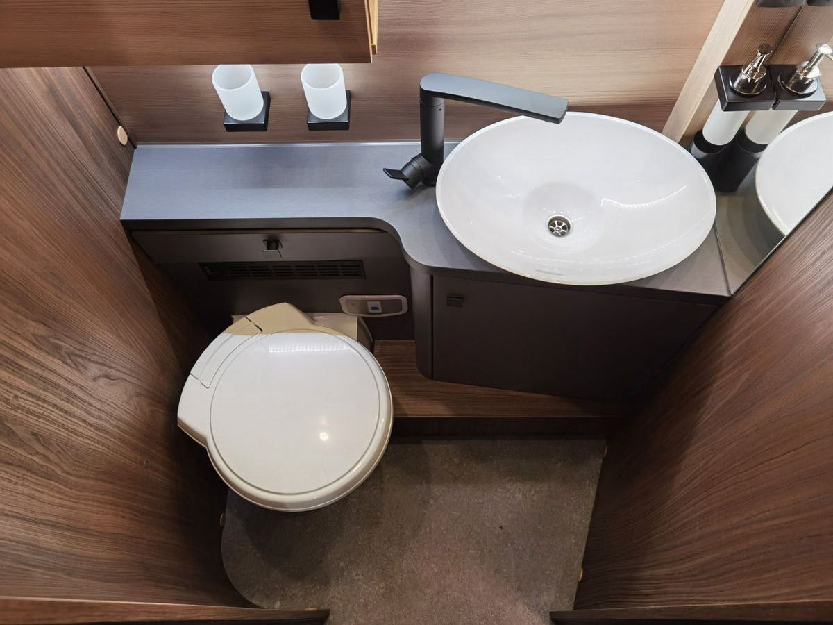 موتر هوم شبه متكامل Eura Mobil PROFILA T 726 EB /-2026-/ MONDIAL PLUS & S-PAKET: صورة 22 موتر هوم شبه متكامل Eura Mobil PROFILA T 726 EB /-2026-/ MONDIAL PLUS & S-PAKET: صورة 22