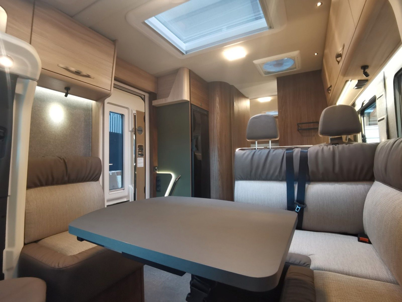 موتر هوم شبه متكامل Eura Mobil PROFILA T 726 EB /-2026-/ MONDIAL PLUS & S-PAKET: صورة 14 موتر هوم شبه متكامل Eura Mobil PROFILA T 726 EB /-2026-/ MONDIAL PLUS & S-PAKET: صورة 14