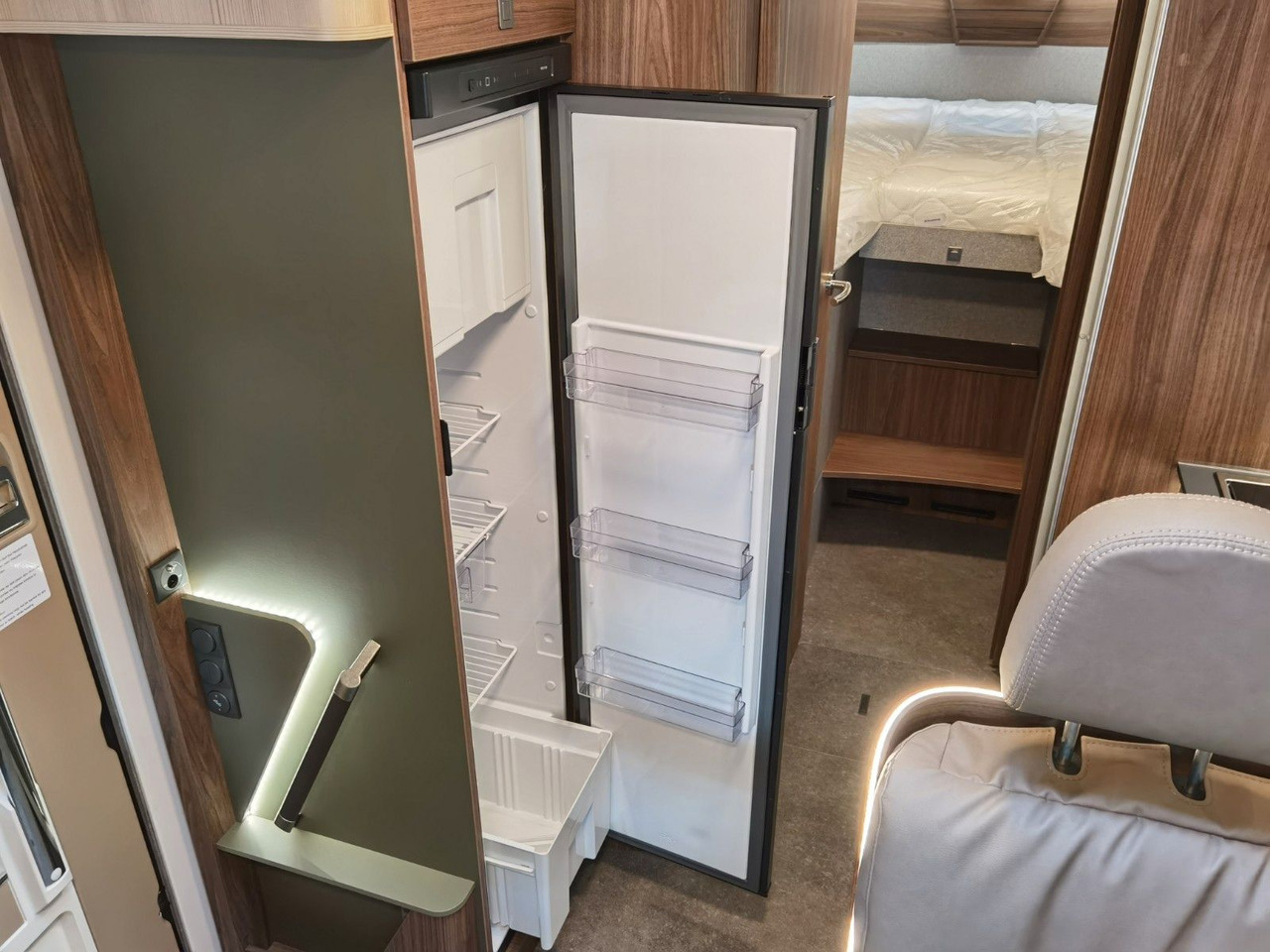 موتر هوم شبه متكامل Eura Mobil PROFILA T 726 EB /-2026-/ MONDIAL PLUS & S-PAKET: صورة 17 موتر هوم شبه متكامل Eura Mobil PROFILA T 726 EB /-2026-/ MONDIAL PLUS & S-PAKET: صورة 17