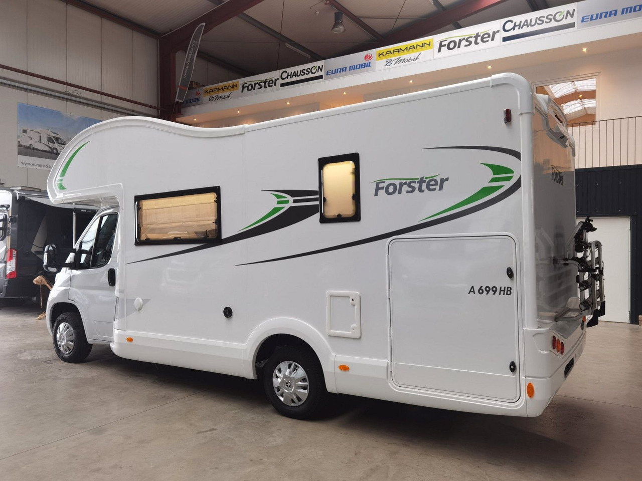 Forster A 699 HB /140PS / ZUBEHÖR - PAKET / 6x SITZP. - موتر هوم سقف عالي: صورة 5 Forster A 699 HB /140PS / ZUBEHÖR - PAKET / 6x SITZP. - موتر هوم سقف عالي: صورة 5