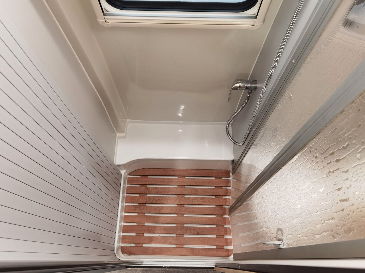 كرفان فان Karmann DEXTER 570 / 170PS-4x4 /SOLAR/ AHK/ EINZELBETTEN: صورة 22