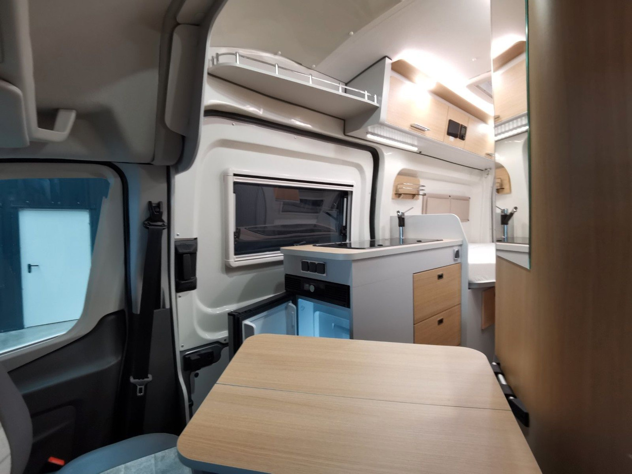 كرفان فان Karmann DEXTER 570 / 170PS-4x4 /SOLAR/ AHK/ EINZELBETTEN: صورة 11