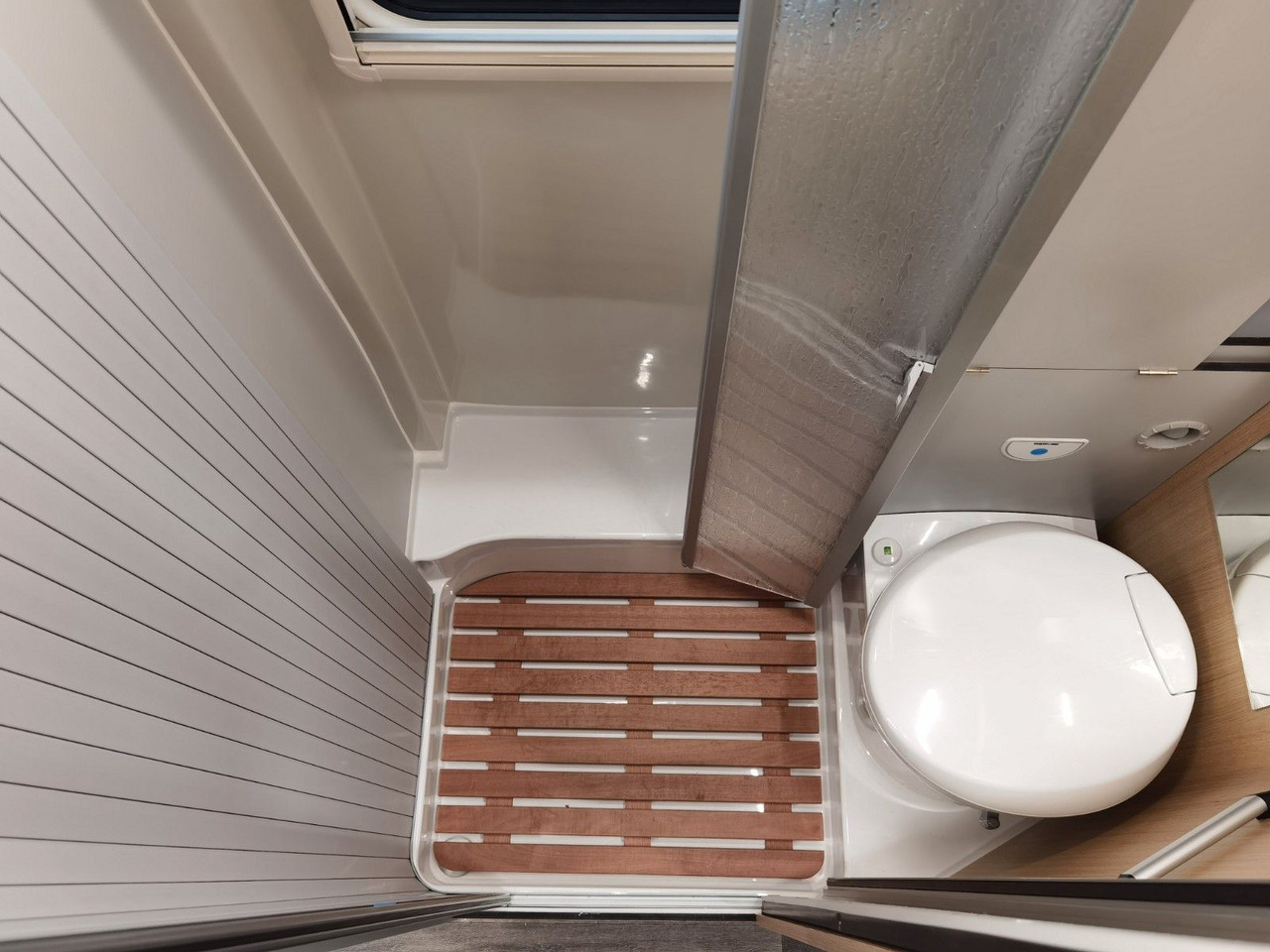 كرفان فان Karmann DEXTER 570 / 170PS-4x4 /SOLAR/ AHK/ EINZELBETTEN: صورة 20