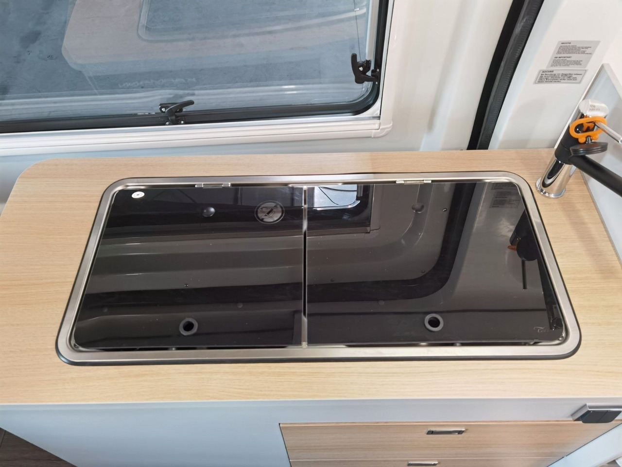 كرفان فان Karmann DEXTER 570 / 170PS-4x4 /SOLAR/ AHK/ EINZELBETTEN: صورة 16