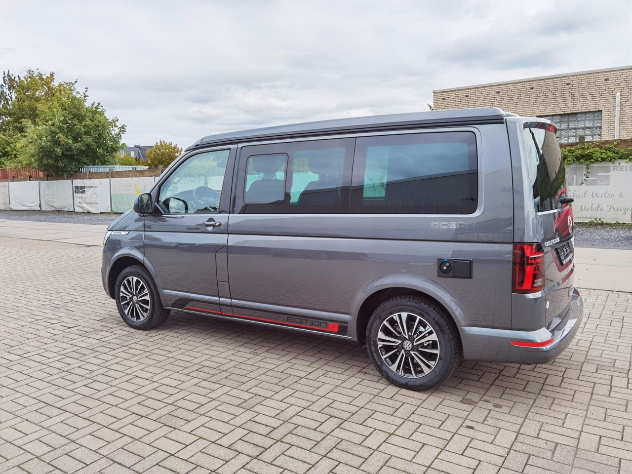 Volkswagen T6.1 CALIFORNIA OCEAN EDITION / DSG / NAVI / ACC - كرفان فان: صورة 5 Volkswagen T6.1 CALIFORNIA OCEAN EDITION / DSG / NAVI / ACC - كرفان فان: صورة 5