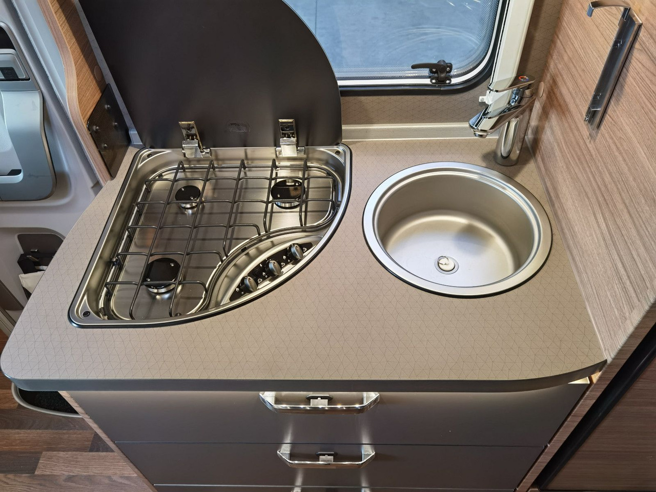 Weinsberg CARACOMPACT 600 MF EDITION PEPPER /- MODELL 2025 Weinsberg CARACOMPACT 600 MF EDITION PEPPER /- MODELL 2025: صورة 17