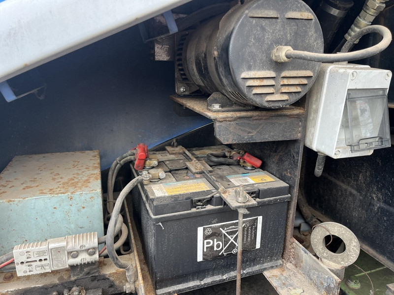 رافعة سلة تلسكوبية Aichi SR18A telescoop hoogwerker ISUZU diesel rubber pads 2007 AICHI: صورة 13