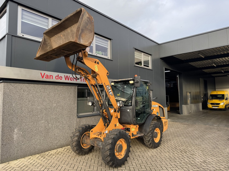 Case 21F Shovel / Radlader / Wheel Loader 2016 Bucket & Forks 3970Hours - اللودر بعجل: صورة 3 Case 21F Shovel / Radlader / Wheel Loader 2016 Bucket & Forks 3970Hours - اللودر بعجل: صورة 3