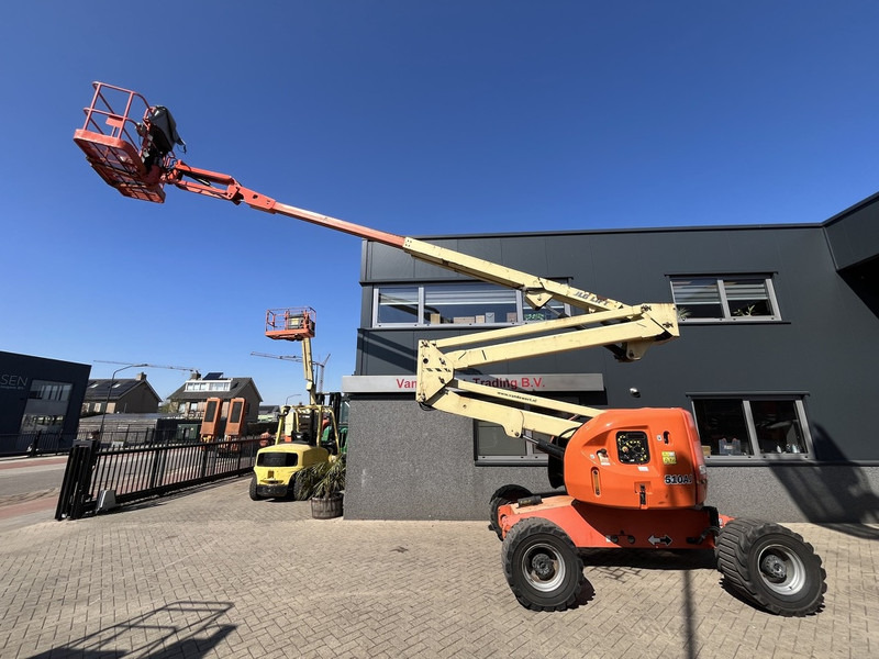 JLG 510 AJ 4x4 knikarmhoogwerker 18mtr 2005 5400uur DEUTZ DIESEL - شاحنة ذراع مفصلي: صورة 4 JLG 510 AJ 4x4 knikarmhoogwerker 18mtr 2005 5400uur DEUTZ DIESEL - شاحنة ذراع مفصلي: صورة 4