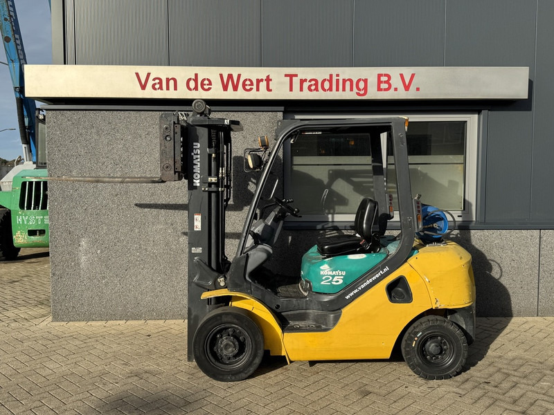 Komatsu FG25HT-16R Triplo 470 Freelift / Sideshift / Vorkversteller LPG 2008 - رافعة شوكية تعمل بالغاز: صورة 5 Komatsu FG25HT-16R Triplo 470 Freelift / Sideshift / Vorkversteller LPG 2008 - رافعة شوكية تعمل بالغاز: صورة 5