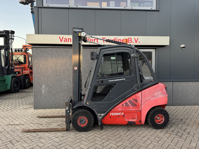 Linde H25D Triplo 590 Freelift / Sideshift / Vorkversteller VW Diesel 2007 - رافعة شوكية ديزل: صورة 1 Linde H25D Triplo 590 Freelift / Sideshift / Vorkversteller VW Diesel 2007 - رافعة شوكية ديزل: صورة 1