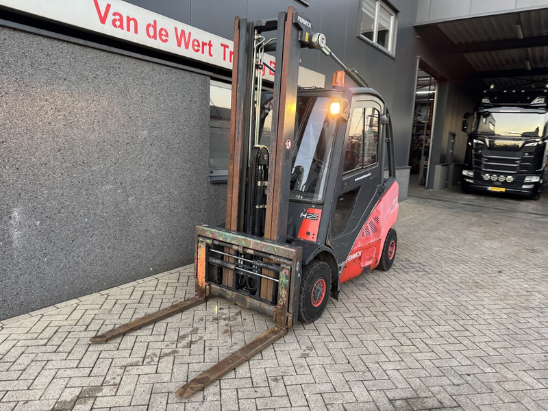 Linde H25D Triplo 590 Freelift / Sideshift / Vorkversteller VW Diesel 2007 - رافعة شوكية ديزل: صورة 3 Linde H25D Triplo 590 Freelift / Sideshift / Vorkversteller VW Diesel 2007 - رافعة شوكية ديزل: صورة 3
