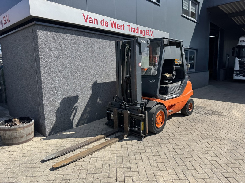 Linde H30T- 03 - رافعة شوكية تعمل بالغاز: صورة 3 Linde H30T- 03 - رافعة شوكية تعمل بالغاز: صورة 3