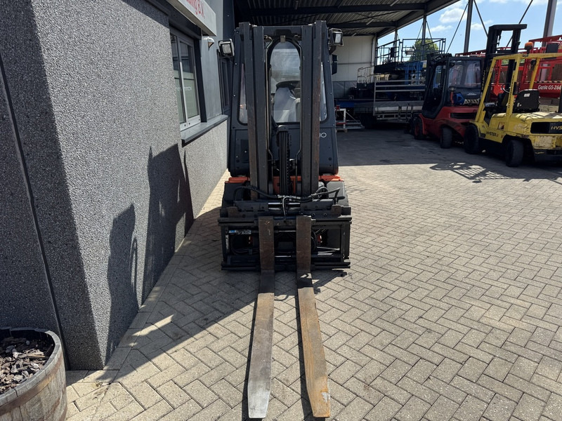 Linde H30T- 03 - رافعة شوكية تعمل بالغاز: صورة 4 Linde H30T- 03 - رافعة شوكية تعمل بالغاز: صورة 4