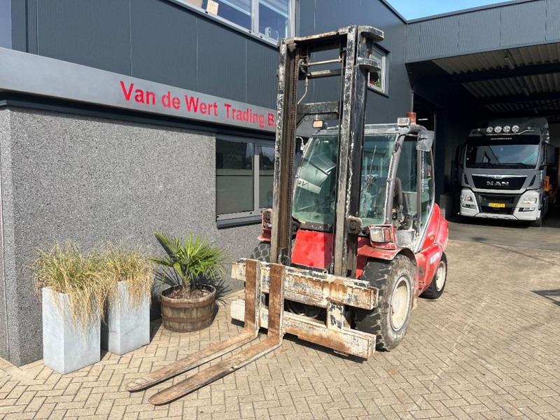 Manitou MSI50T MSI 50T duplo450 SIDESHIFT LUCHTBANDEN 2015 - رافعة شوكية ديزل: صورة 4 Manitou MSI50T MSI 50T duplo450 SIDESHIFT LUCHTBANDEN 2015 - رافعة شوكية ديزل: صورة 4