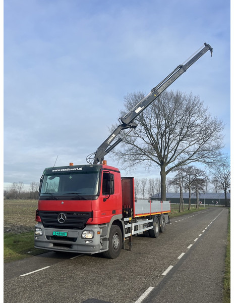 Mercedes-Benz ACTROS 2832 - MKG HKL140 - automaat - EURO5 -lift/stuur as - 600dkm - 2006 - شاحنات مسطحة, شاحنة كرين: صورة 2 Mercedes-Benz ACTROS 2832 - MKG HKL140 - automaat - EURO5 -lift/stuur as - 600dkm - 2006 - شاحنات مسطحة, شاحنة كرين: صورة 2