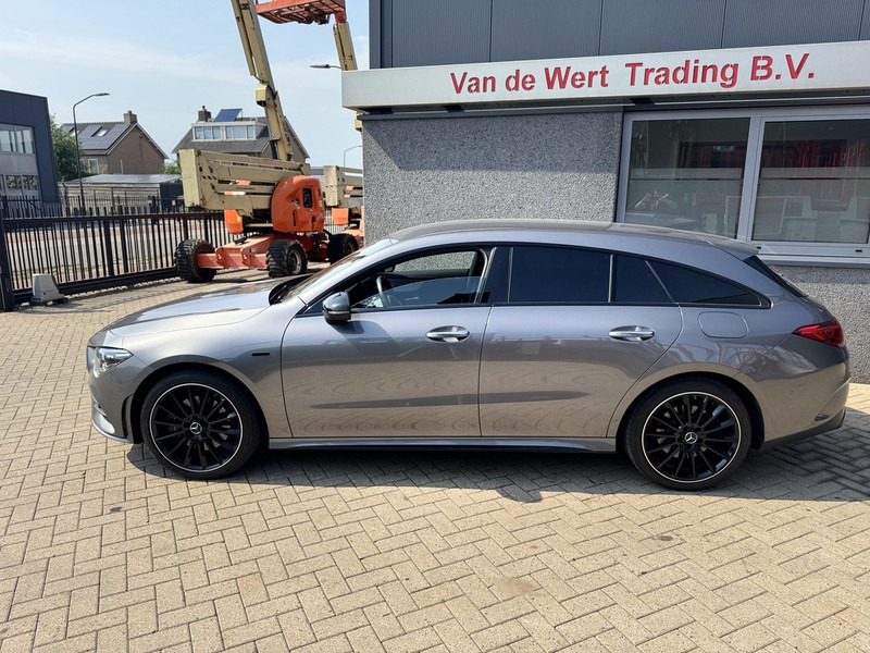 Mercedes-Benz CLA-Klasse 250e Shooting Brake Hybride Amg Pakket Night Pakket Burmester Audio Automaat 2021 APK 8-2027 - سيارة: صورة 4 Mercedes-Benz CLA-Klasse 250e Shooting Brake Hybride Amg Pakket Night Pakket Burmester Audio Automaat 2021 APK 8-2027 - سيارة: صورة 4