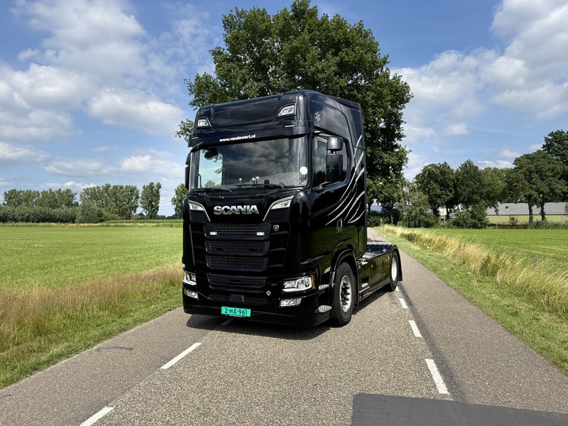 Scania S520 V8 4x2 Full Air - Automaat - Retarder - Euro 6 - I Park Cool - 2018 - Exhaust Pipe - TUV 02-2026 - وحدة جر: صورة 1 Scania S520 V8 4x2 Full Air - Automaat - Retarder - Euro 6 - I Park Cool - 2018 - Exhaust Pipe - TUV 02-2026 - وحدة جر: صورة 1
