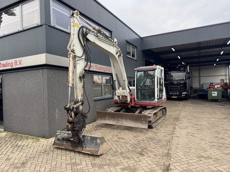 Takeuchi TB175 Graafmachine Rups 2008 Yanmar Diesel inclusief 5 bakken + palletvork - حفار زحاف: صورة 5 Takeuchi TB175 Graafmachine Rups 2008 Yanmar Diesel inclusief 5 bakken + palletvork - حفار زحاف: صورة 5