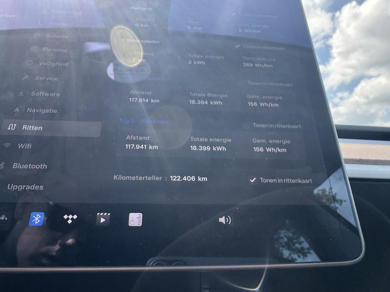 سيارة Tesla Model 3: صورة 14