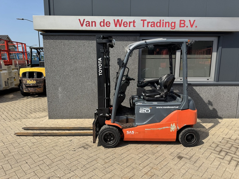 Toyota 8FBM20T Triplo 470 Freelift / Sideshift Elektrisch 2017 6560Hours - رافعة شوكية كهربائية: صورة 1 Toyota 8FBM20T Triplo 470 Freelift / Sideshift Elektrisch 2017 6560Hours - رافعة شوكية كهربائية: صورة 1