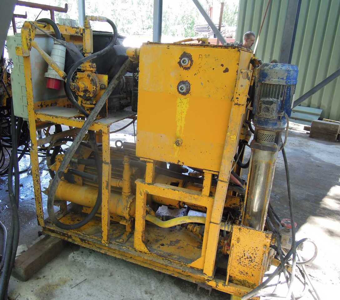 AtlasCopco BUT 6 EH drill boom - آلة حفر الأنفاق: صورة 4 AtlasCopco BUT 6 EH drill boom - آلة حفر الأنفاق: صورة 4