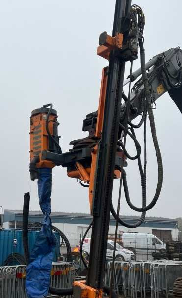 Excadrill 22A drilling attachment - برج الحفر: صورة 2 Excadrill 22A drilling attachment - برج الحفر: صورة 2