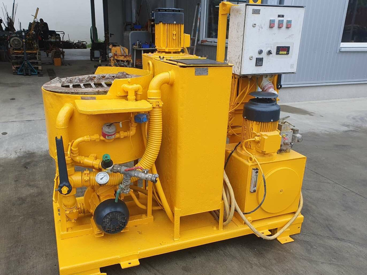 Häny IC 310 grout plant - مضخة مياه: صورة 1 Häny IC 310 grout plant - مضخة مياه: صورة 1